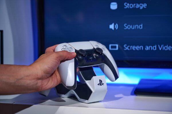 PowerA PS5 Officially Licensed Twin Charging Station for DualSense Wireless Controllers - Image 3